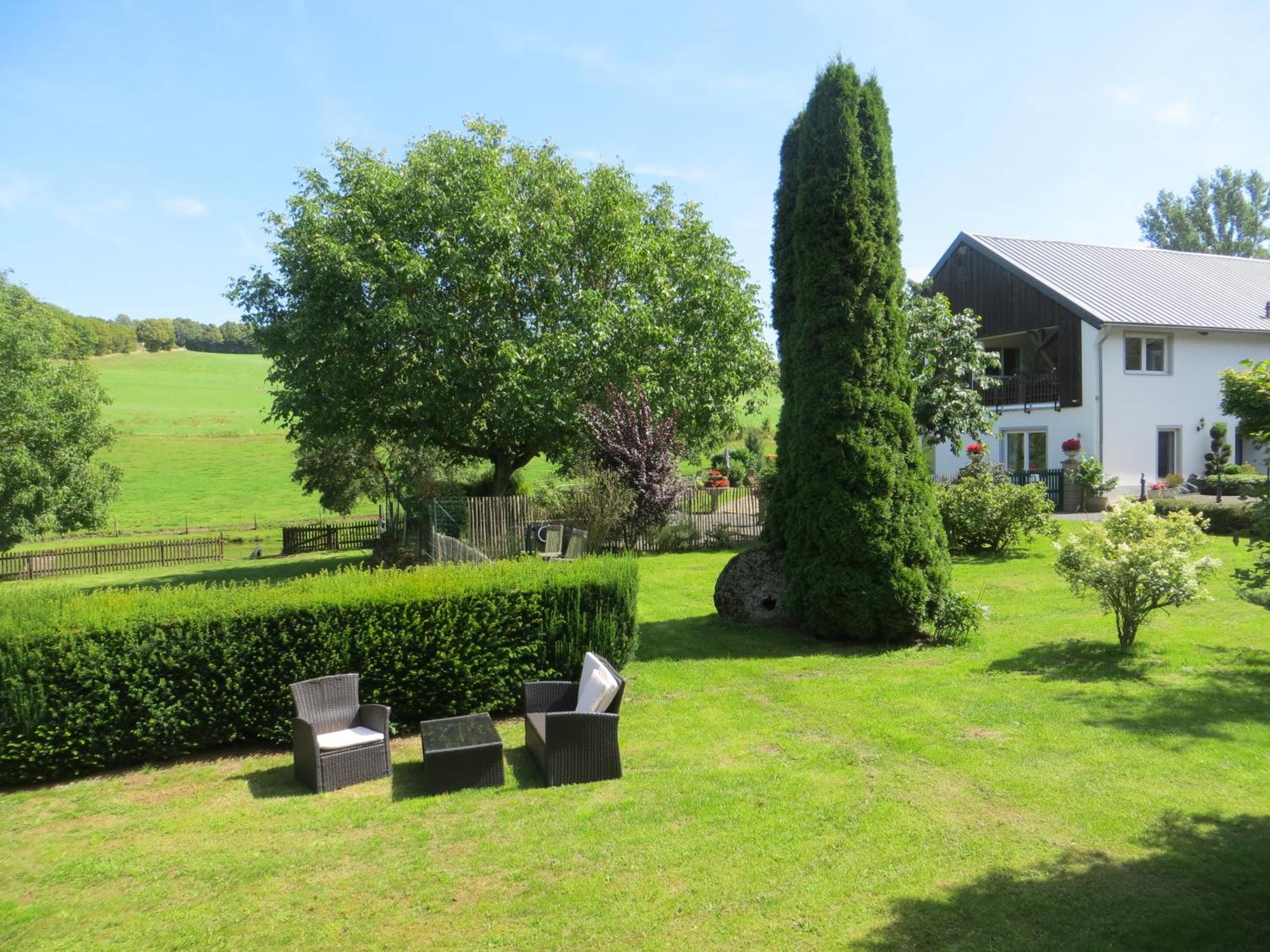 Ferienwohnungen Grafenfelder Hof Gerolstein Buitenkant foto