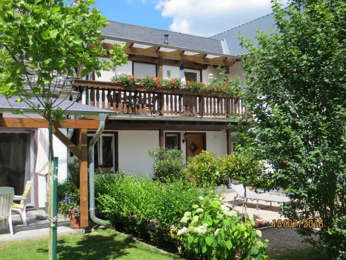 Ferienwohnungen Grafenfelder Hof Gerolstein Buitenkant foto